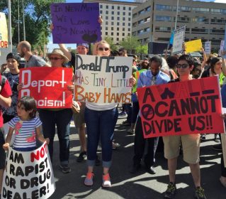 TrumpProtesters-771x678