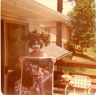 600053_10151251324614307_1714067610_n