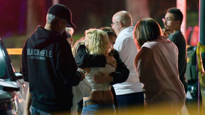 shooting-calif10-ap-ml-181108_hpMain_16x9_1600